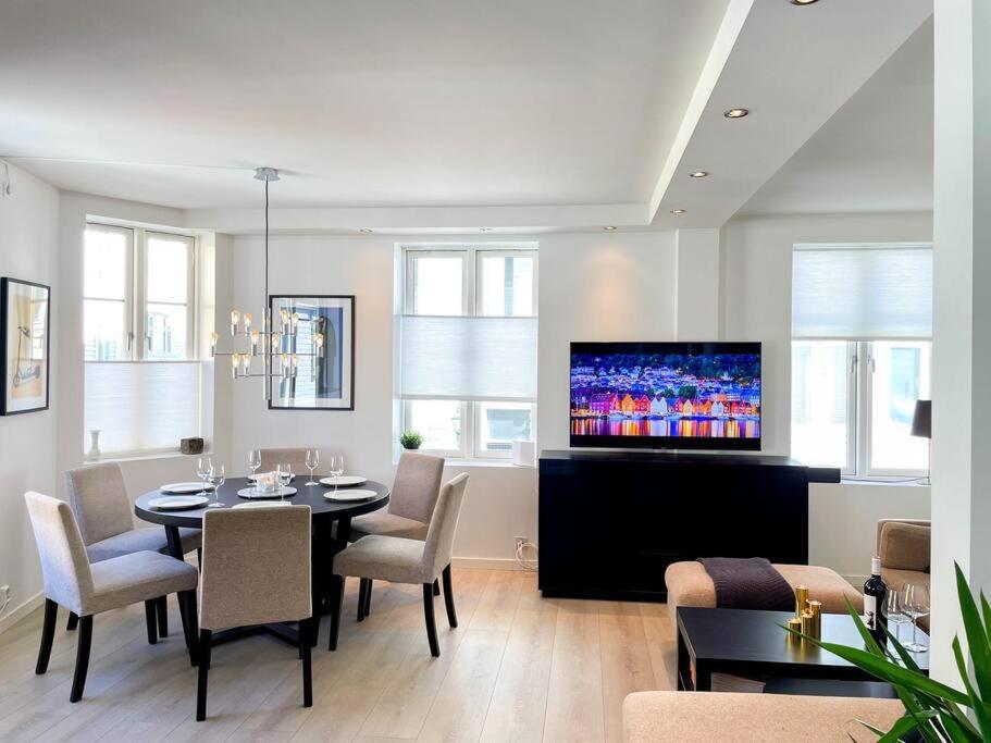 Central City Apt On One Of Bergen'S Finest Streets Экстерьер фото
